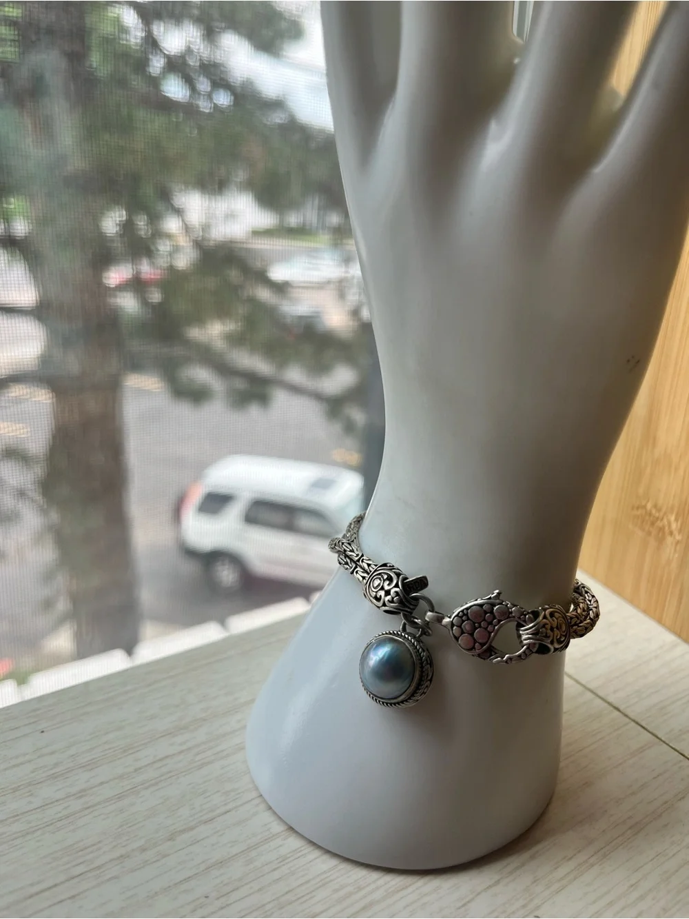Sarda 925 Sterling Rope Bracelet with Blue Opalescent Stone